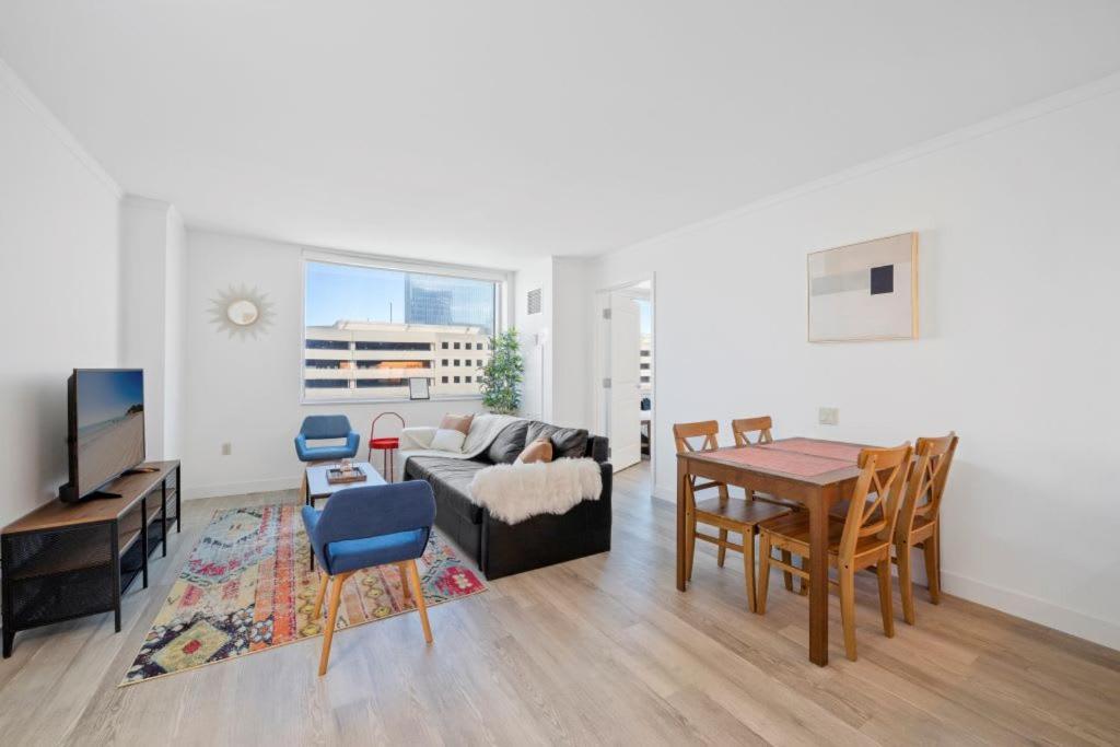 Astonishing Ocean Front Condo Cozysuites At Showboat Atlantic City Exteriör bild